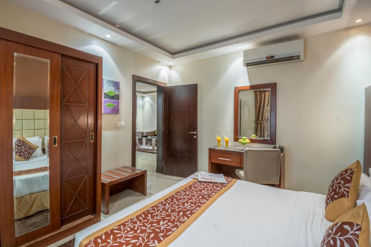 Al Muhaidb Jarir - Al Malaz Riyadh Bagian luar foto